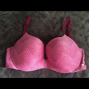 Victoria’s Secret PINK push-up bra in 34DD